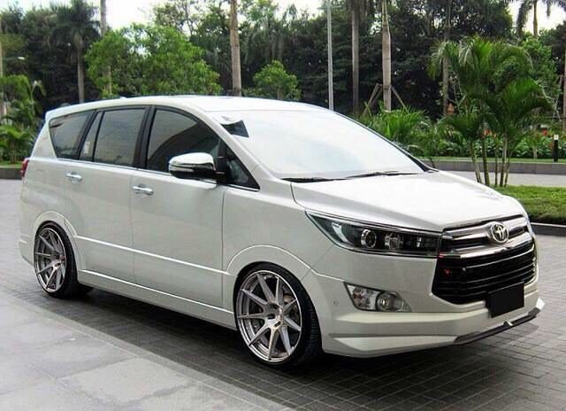 Sewa Mobil Pengantin: Solusi Transportasi Elegan untuk Hari Pernikahan