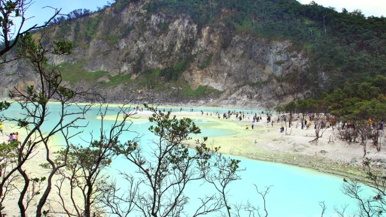 Dari Kawah Putih hingga Situ Patenggang: Wisata Alam di Bandung Selatan