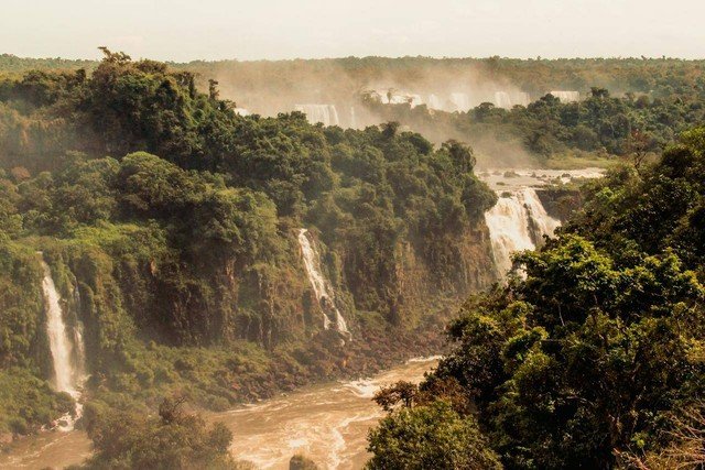 Eksotisme Curug Jompong: Air Terjun Tersembunyi di Bandung