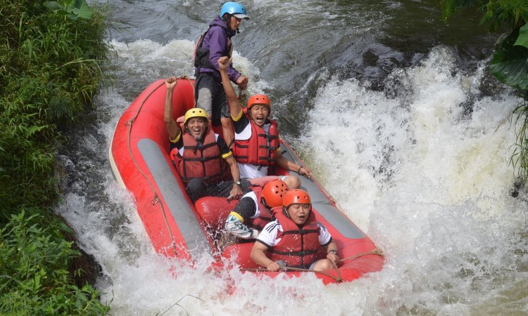 Wisata Arung Jeram di Bandung: Serunya Bermain Air di Sungai Citarum