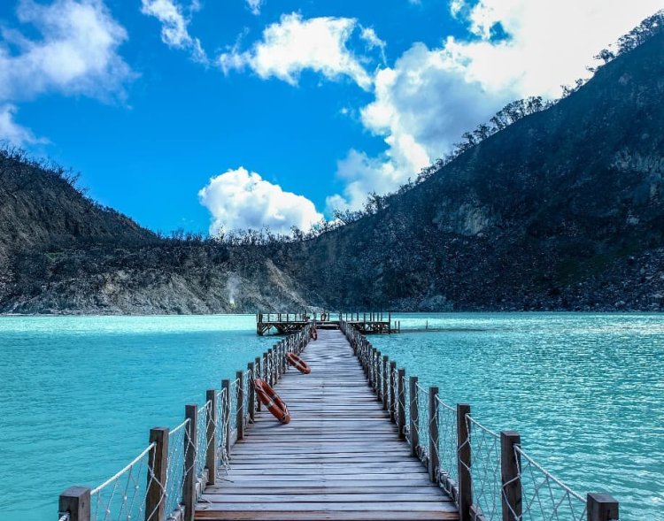 Pesona Kawah Putih: Wisata Alam yang Instagramable di Bandung