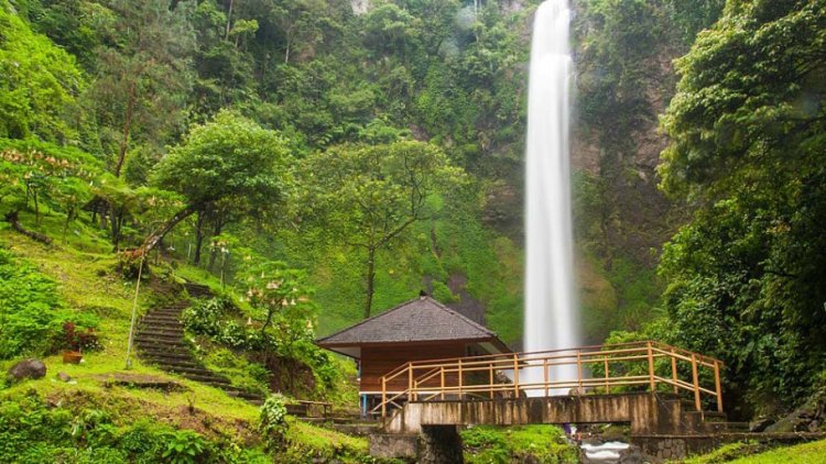 Menikmati Keindahan Alam di Curug Cimahi Bandung