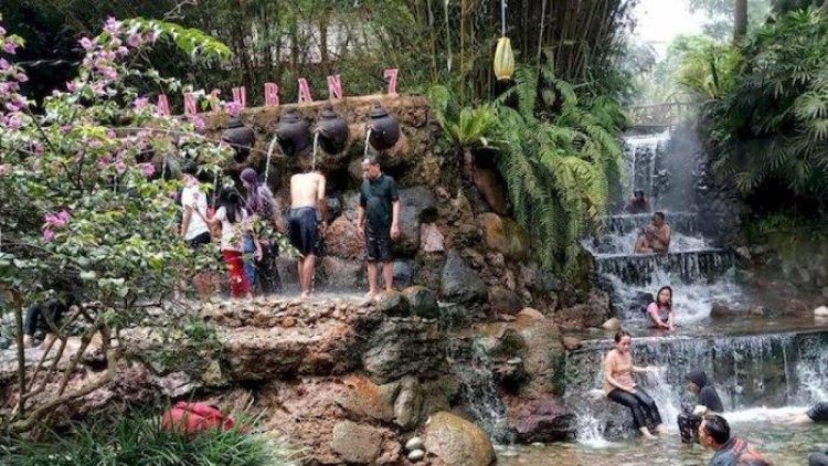 Berwisata Ke Sumber Air Panas Ciater Bandung