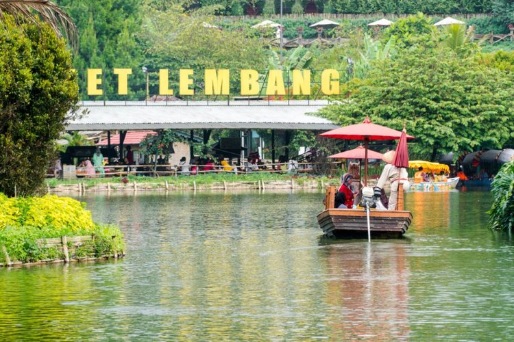 Mengunjungi Floating Market Lembang: Liburan Seru di Bandung