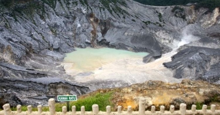 Kunjungi Kawah Tangkuban Perahu untuk Liburan Seru di Bandung