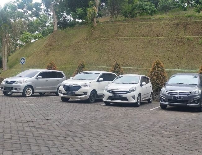 Sewa Mobil Bulanan Bandung untuk Kebutuhan Korporat Anda