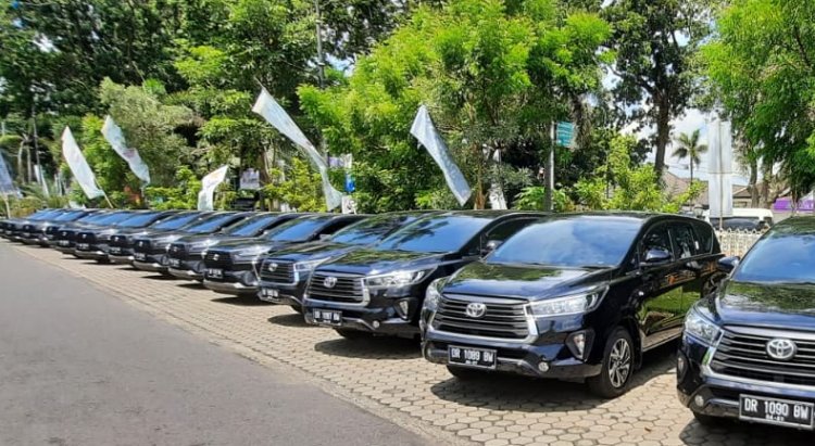 Rental Mobil Bandung untuk Wisata Rombongan: Pilihan Mobil Besar dan Nyaman