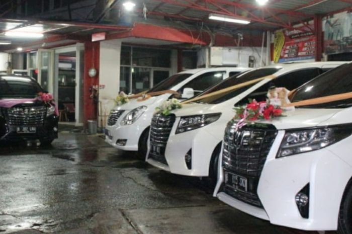 Rental Mobil Bandung untuk Tour Guide Lokal: Jelajahi Bandung dengan Ahlinya