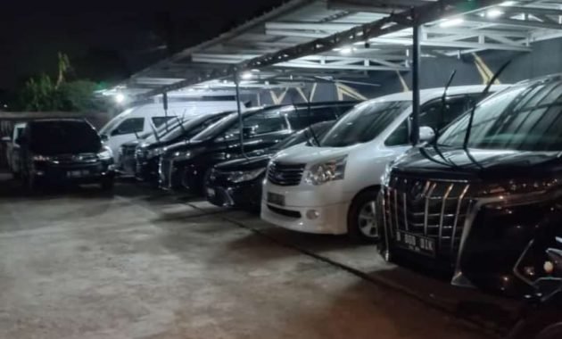 Rental Mobil Bandung untuk Acara Keluarga: Solusi Transportasi Praktis